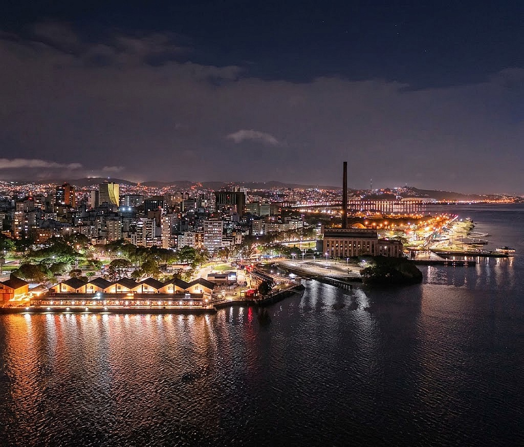 A cidade de Porto Alegre à noite